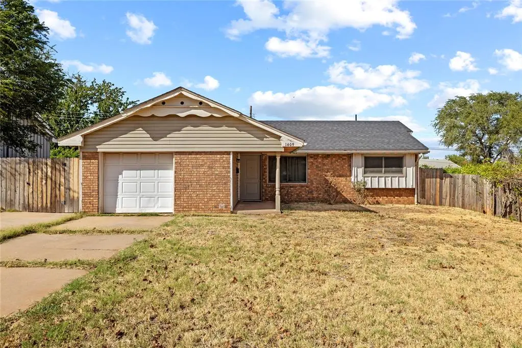 1409 Littell Avenue, Clinton, OK 73601 - #1