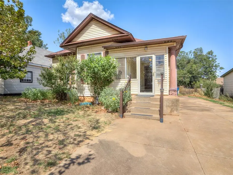 1114 E Noble Avenue, Guthrie, OK 73044 - #2