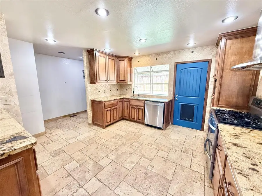 3000 Robin Road, Midwest City, OK 73110 - #3