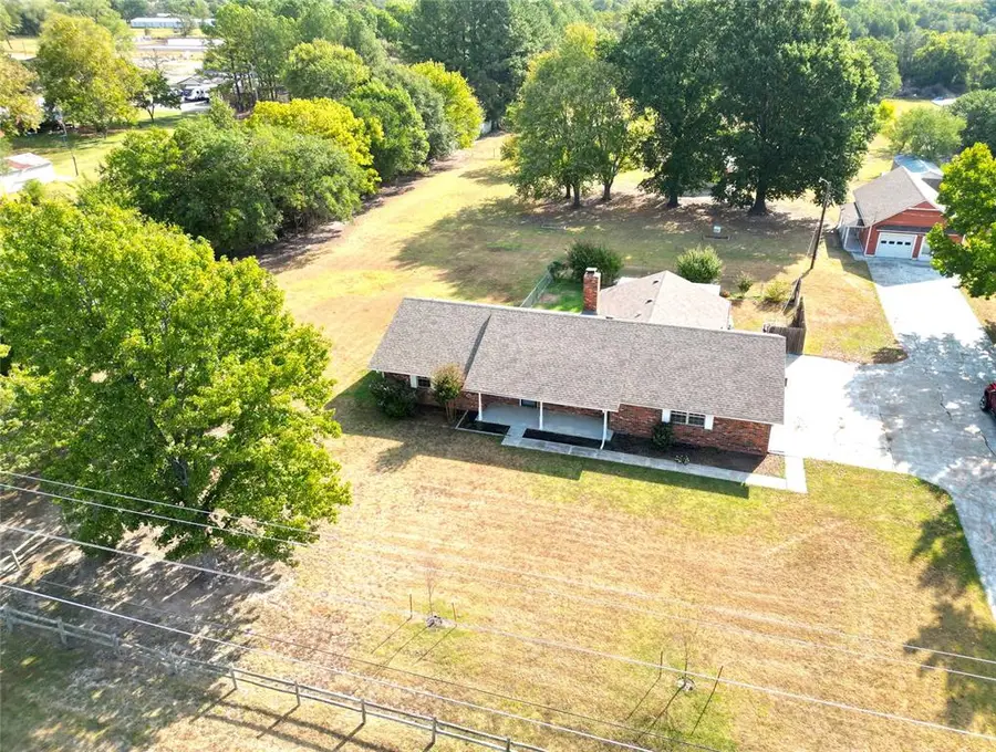 16009 S Rock Creek Road, Shawnee, OK 74801 - #3