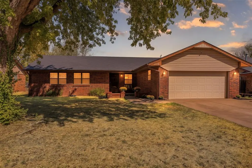 1119 W Johnathan Way, Mustang, OK 73064 - #1