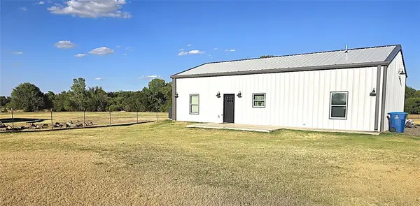 831 County Street 2917, Tuttle, OK 73089