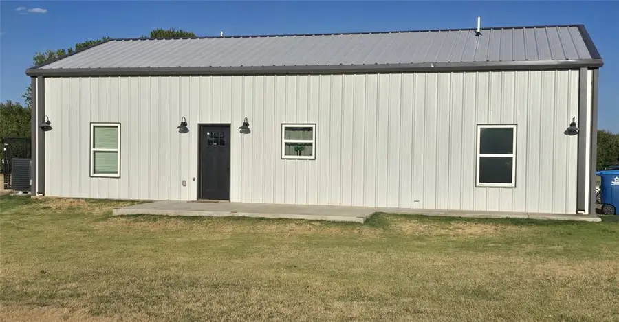 831 County Street 2917, Tuttle, OK 73089 - #2
