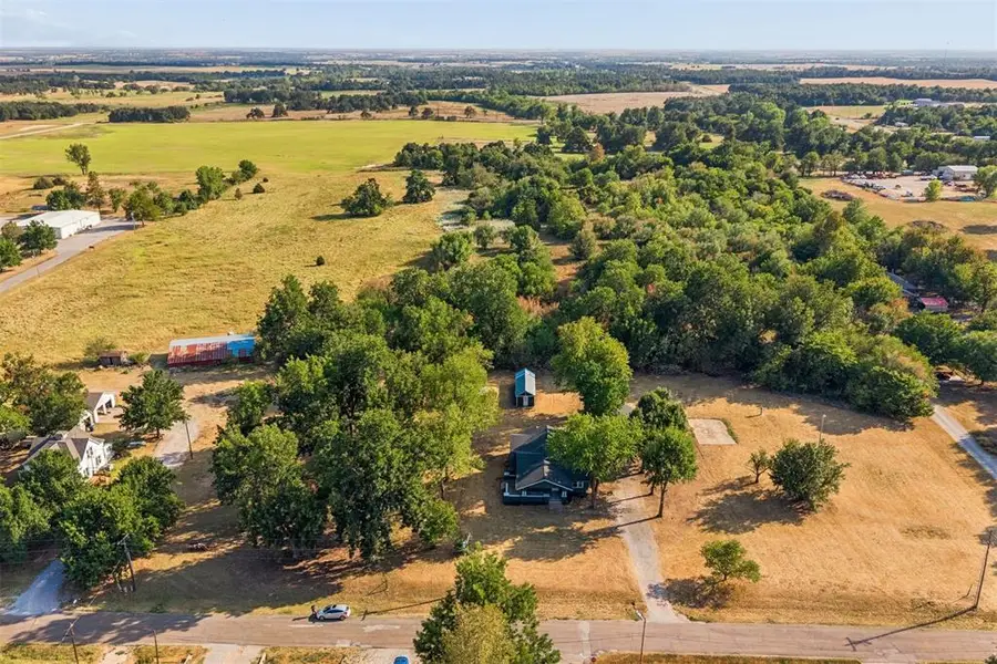 E Van Buren Street, Crescent, OK 73028 - #2