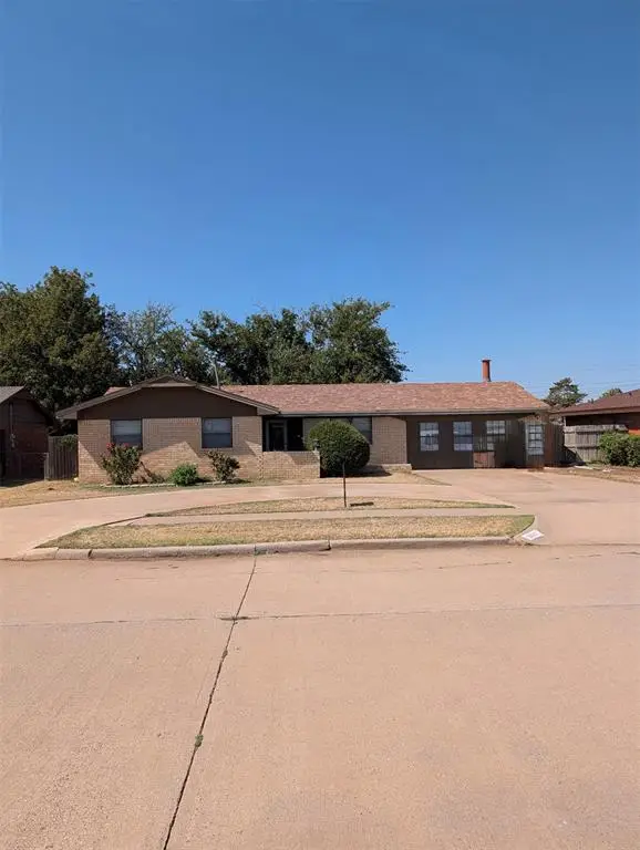2013 N Bluebird Lane, Altus, OK 73521
