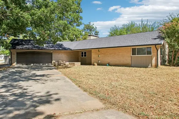 600 Diamond Street, Holdenville, OK 74848