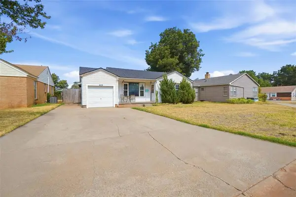 403 Eisenhower Lane, Elk City, OK 73644