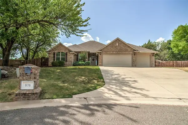 876 Crooked Oak Circle, Guthrie, OK 73044