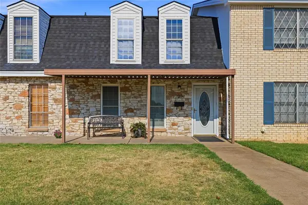 705 N Broadway Avenue #705, Hobart, OK 73651
