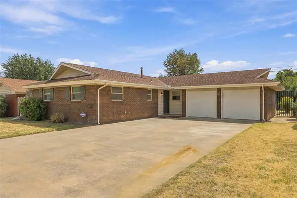 7704 NW 25th Street, Bethany, OK 73008