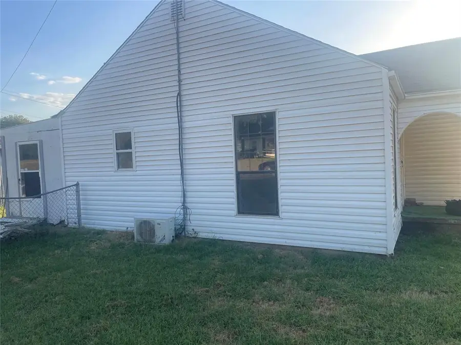 230 E Broadway Street, Lexington, OK 73051 - #2