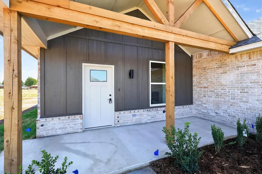 1920 Sage Valley Terrace, Yukon, OK 73099 - #2