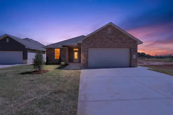 1924 Sage Valley Terrace, Yukon, OK 73099