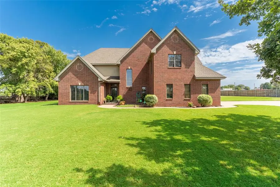 107 Stratton Lane, Clinton, OK 73601 - #2