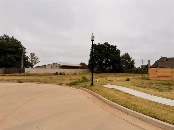 1929 Carleton Lane, Shawnee, OK 74804