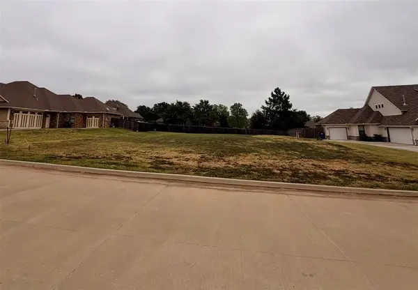 1917 Carleton Lane, Shawnee, OK 74804