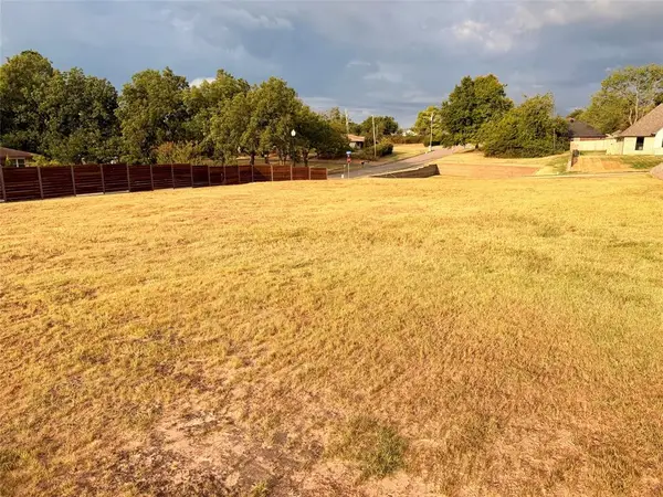 1803 Larkin Lane, Shawnee, OK 74804