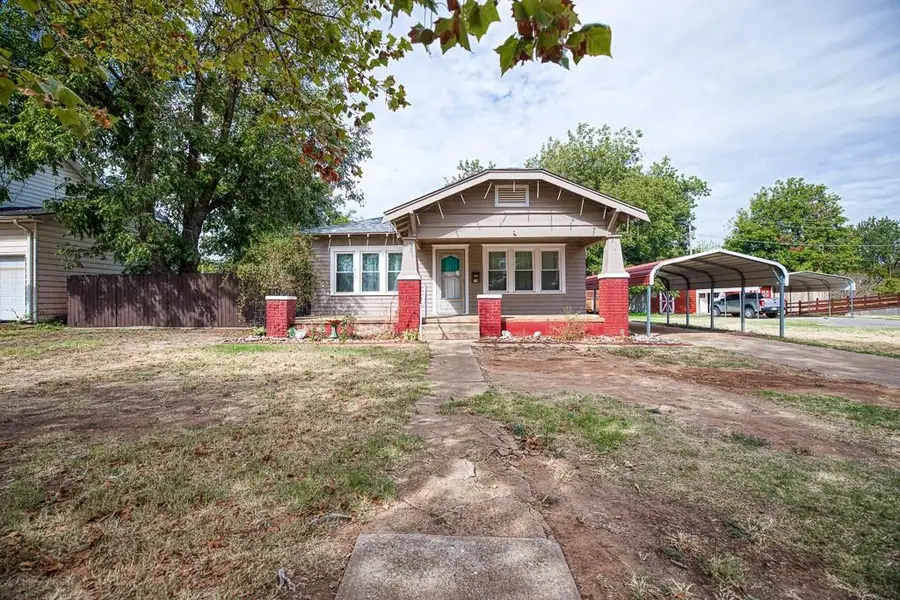 716 S 7th Street, Kingfisher, OK 73750 - #2