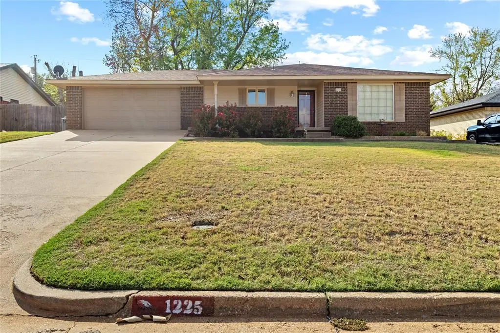 1225 N Indiana Street, Weatherford, OK 73096 - #1