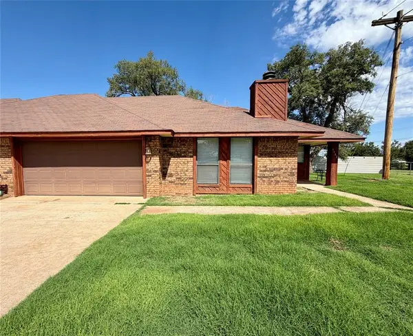 1102 Walnut Street, Woodward, OK 73801