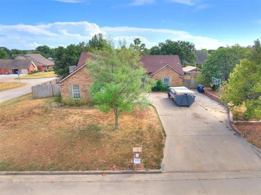 1311 Cambridge Drive, Shawnee, OK 74804 - #2