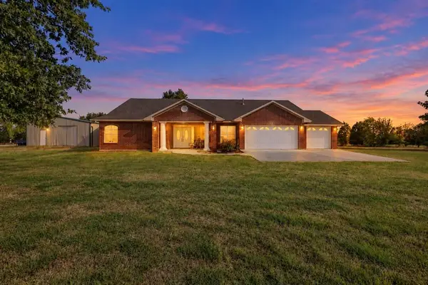 1307 E State Road 70 Highway, Calera, OK 74730