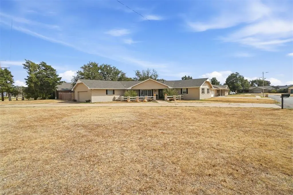 2720 N Robin Street, Altus, OK 73521 - #1