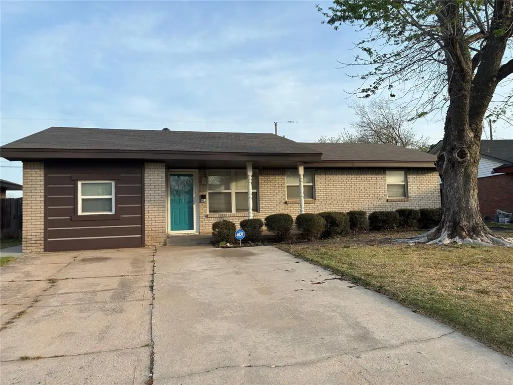 911 SW 2nd Street, Moore, OK 73160 - #1