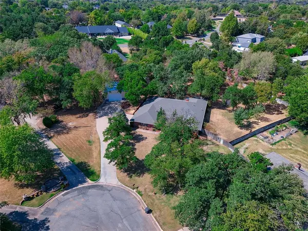 3401 Carriage Way, Edmond, OK 73013