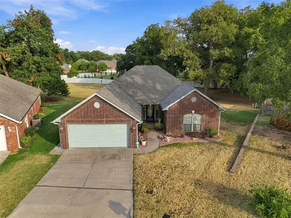 1718 Bridlewood Court, Shawnee, OK 74804