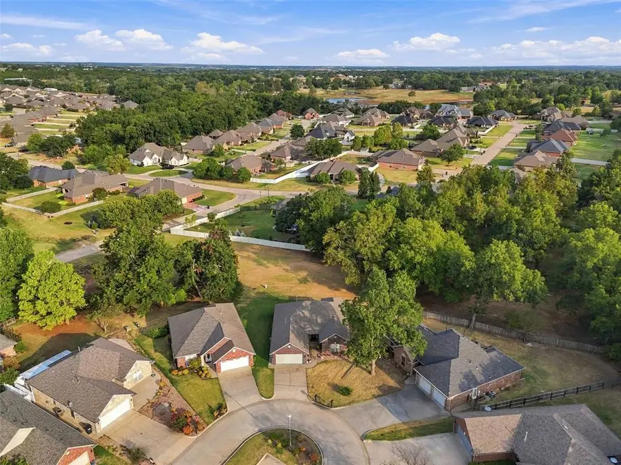 1718 Bridlewood Court, Shawnee, OK 74804 - #2