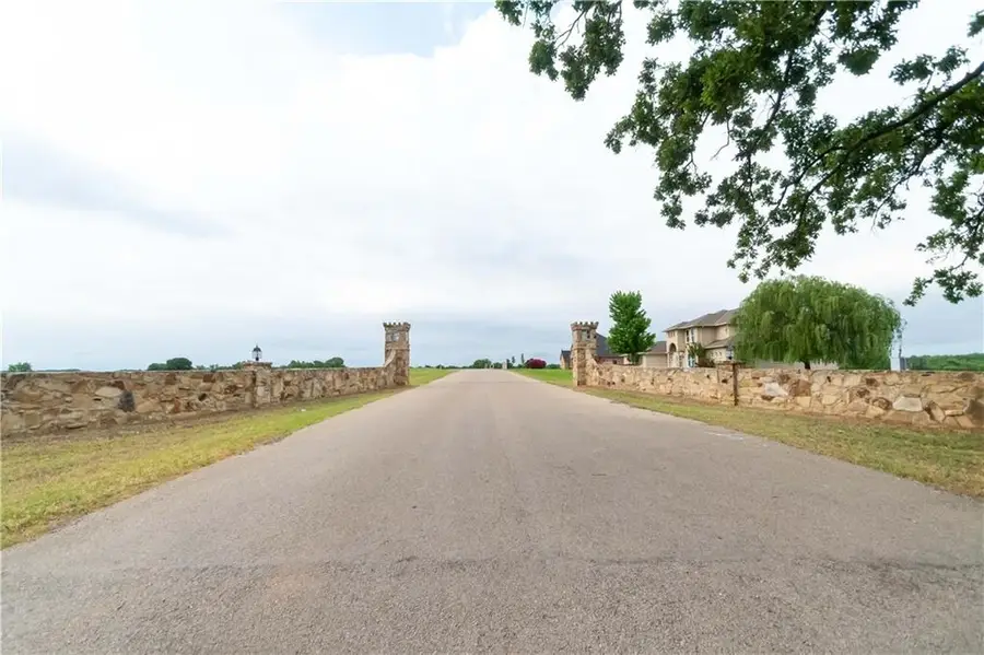 Hope Circle, Chandler, OK 74834 - #2
