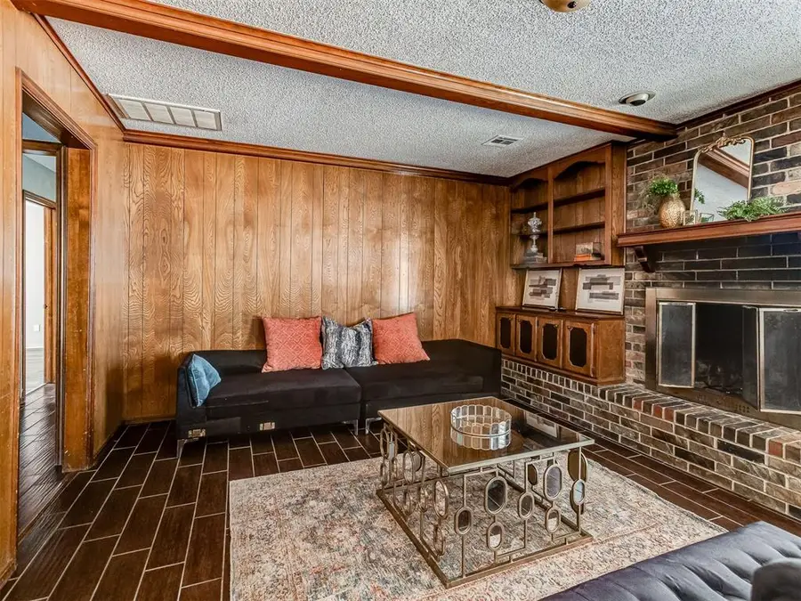 2111 Bellaire Drive, Moore, OK 73160 - #2