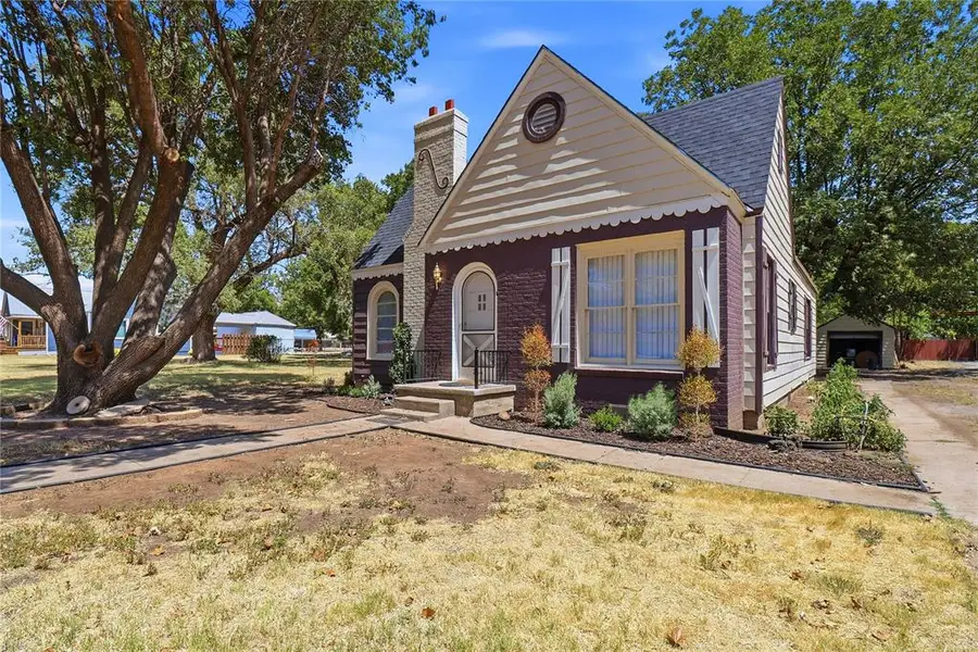 214 N Broadway Avenue, Hobart, OK 73651 - #3