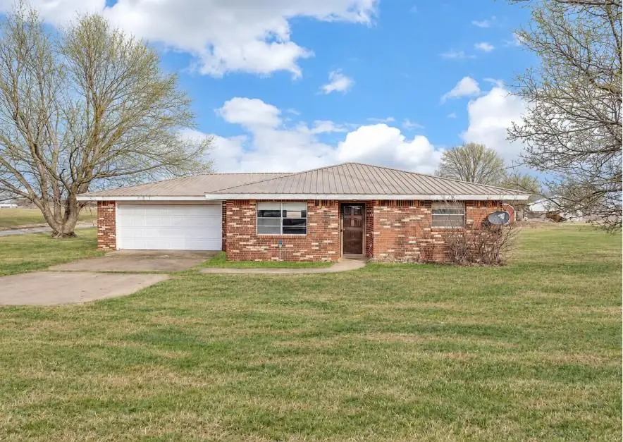 105 NW Boundry Road, Erick, OK 73645 - #1