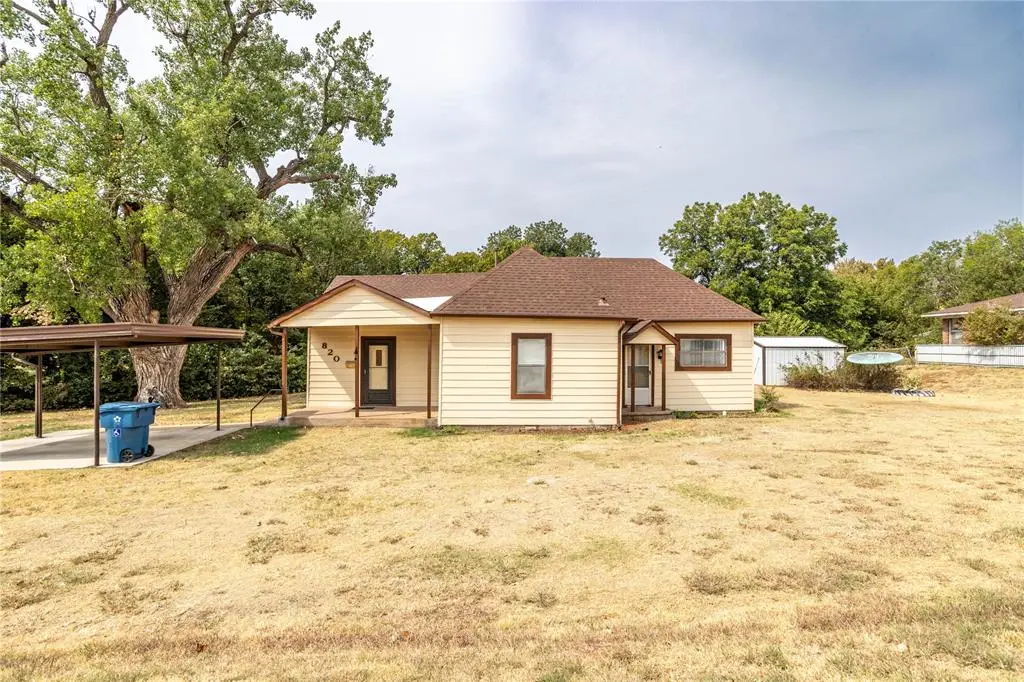 820 N Market Street, Cordell, OK 73632 - #1