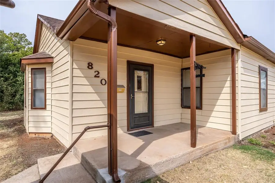 820 N Market Street, Cordell, OK 73632 - #2