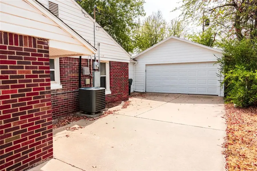 508 E Indian Drive, Midwest City, OK 73110 - #3