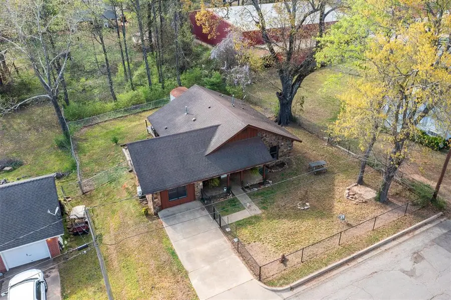 607 N Bock Street, Broken Bow, OK 74728 - #3