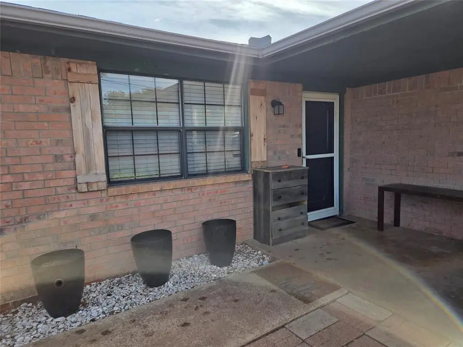 124 E Gardner Street, Pauls Valley, OK 73075 - #3