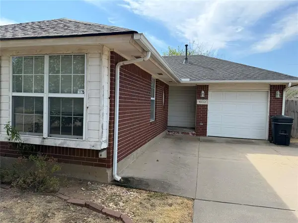 1032 Cambridge Court, Moore, OK 73160