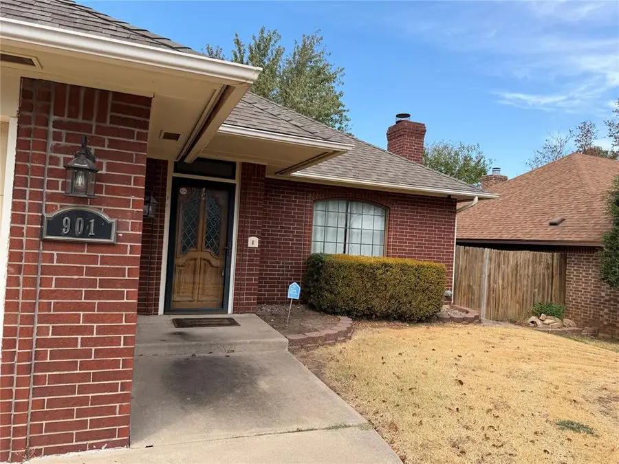 901 Randall Drive, Moore, OK 73160 - #2