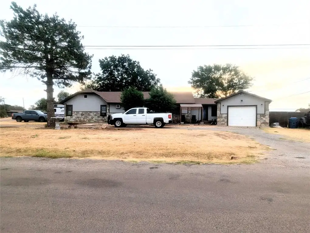 606 E Normal Street, Cordell, OK 73632 - #1