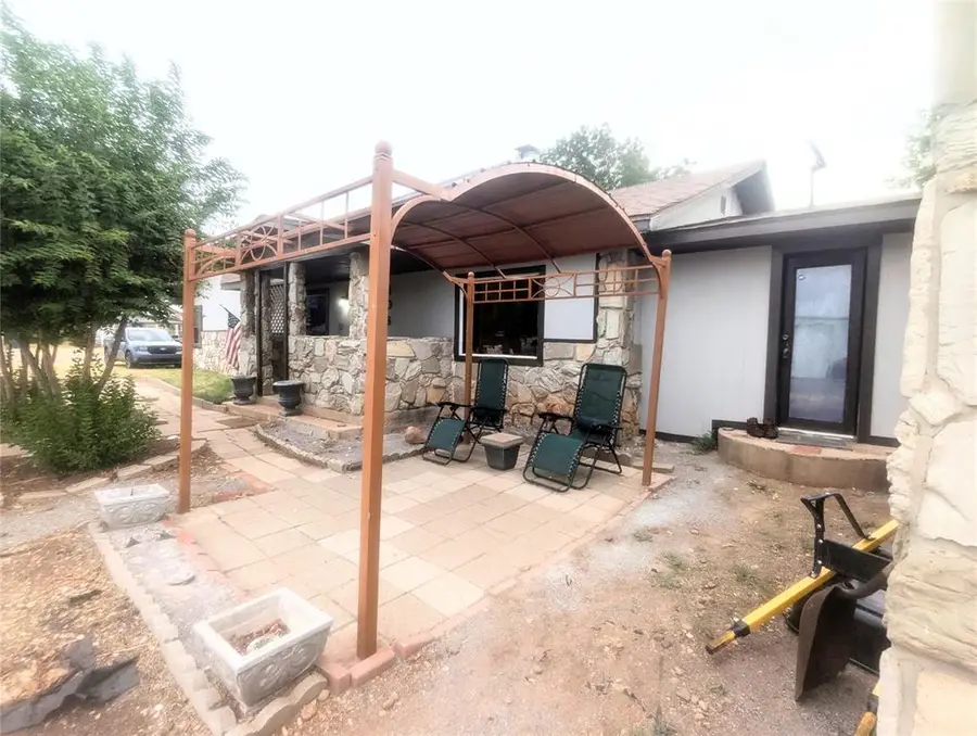 606 E Normal Street, Cordell, OK 73632 - #3
