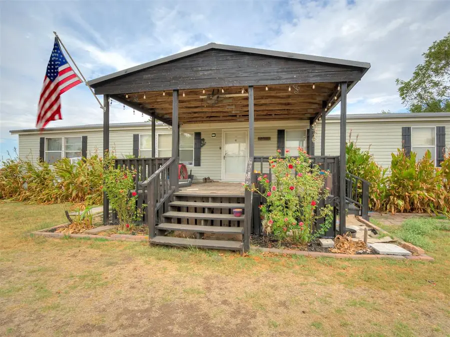 411 W Grand Street, Union City, OK 73090 - #2
