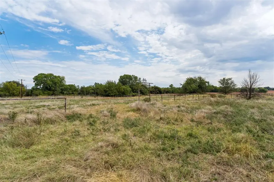 1515 N 14th Street, Guthrie, OK 73044 - #2