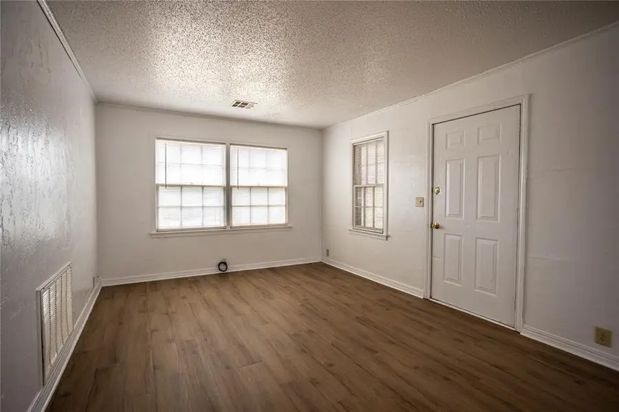 1113 Nowahy Avenue, Clinton, OK 73601 - #3