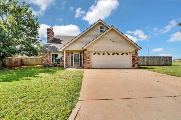 320 Elkview Drive, Elk City, OK 73644
