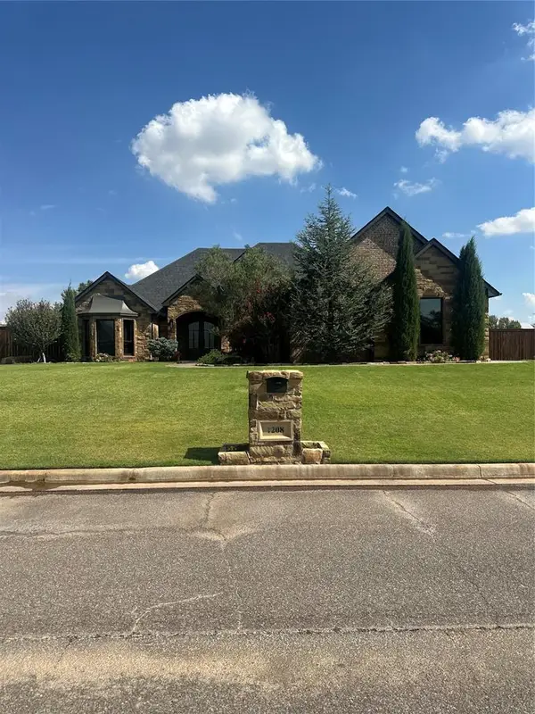 1208 Bluestem Drive, Elk City, OK 73644