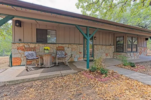 11301 Canyon Oaks Drive, McLoud, OK 74851